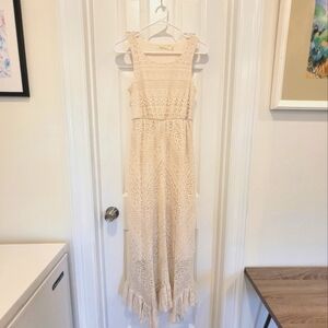 Solitaire -Ivory Sleeveless Allover Lace Chevron column dress Size XS